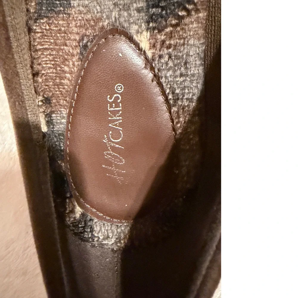 Hot Cakes Womens Brown Faux Suede Pleated Knot Round Toe Ballet Flats Size 9.5